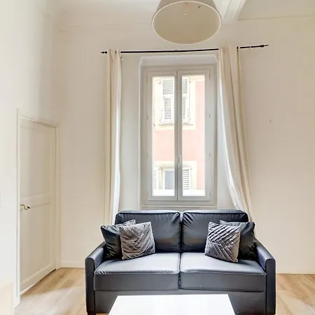Apartman Lovely Cosy Flat In Old Town Nizza