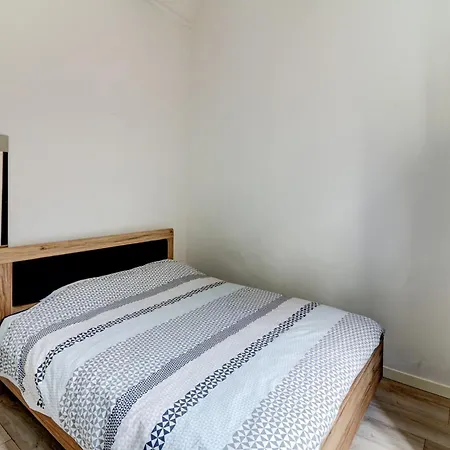 Apartman Lovely Cosy Flat In Old Town